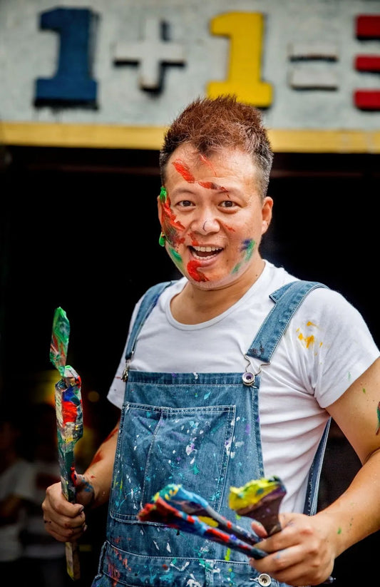 Shenzhen's "Performance Painting" Painters Going Global
