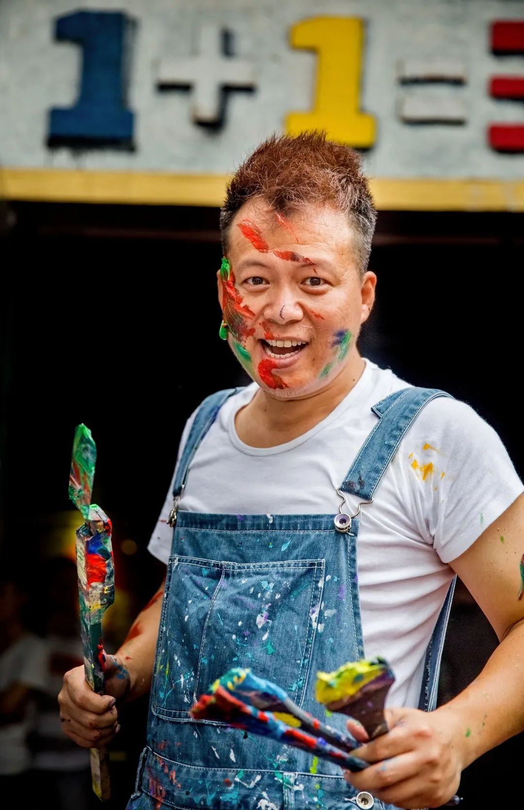 Shenzhen's "Performance Painting" Painters Going Global